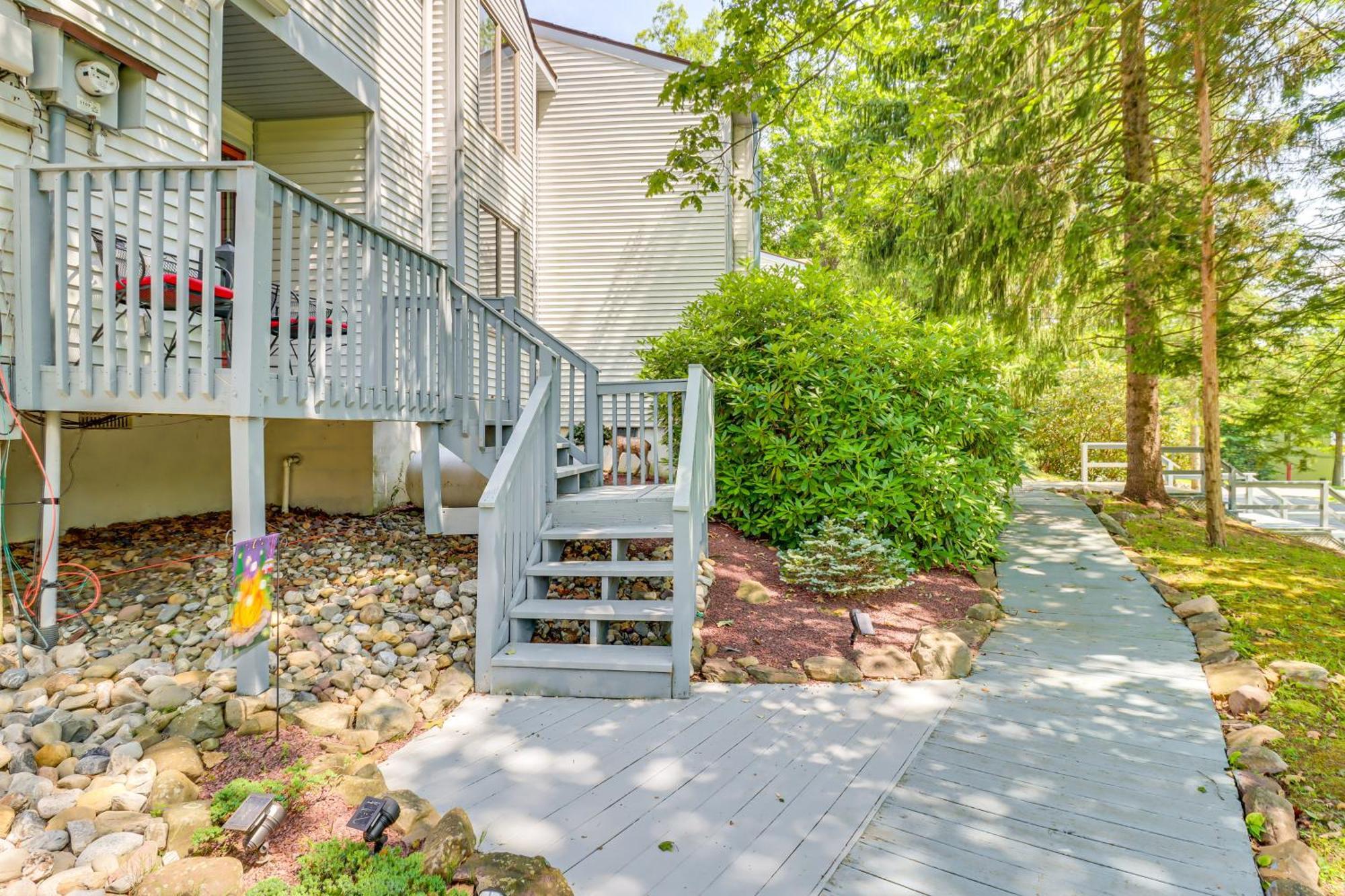 Lake Harmony Townhome Walk To Restaurants! Екстериор снимка